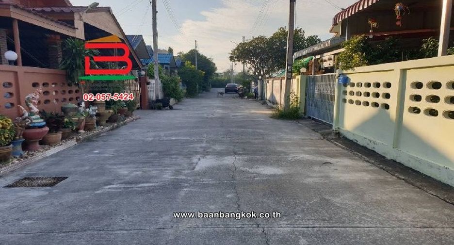 Casa en venta de 3 habitaciones en U Thong, Suphan Buri