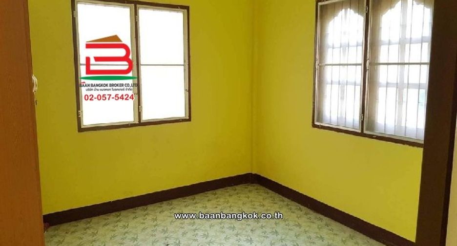 Casa en venta de 3 habitaciones en U Thong, Suphan Buri
