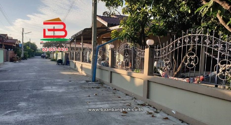 Casa en venta de 3 habitaciones en U Thong, Suphan Buri