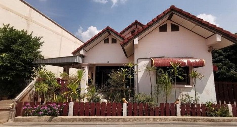 Casa en venta de 3 habitaciones en Mueang Amnat Charoen, Amnat Charoen