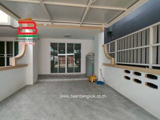 Reihenhaus zur Miete mit 2 Zimmer in Bang Khen, Bangkok