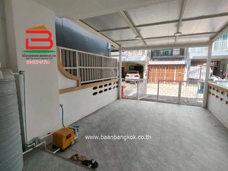 Reihenhaus zur Miete mit 2 Zimmer in Bang Khen, Bangkok