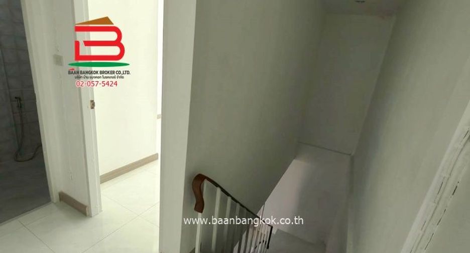 For rent 2 bedrooms townhouse in Bang Khen, Bangkok
