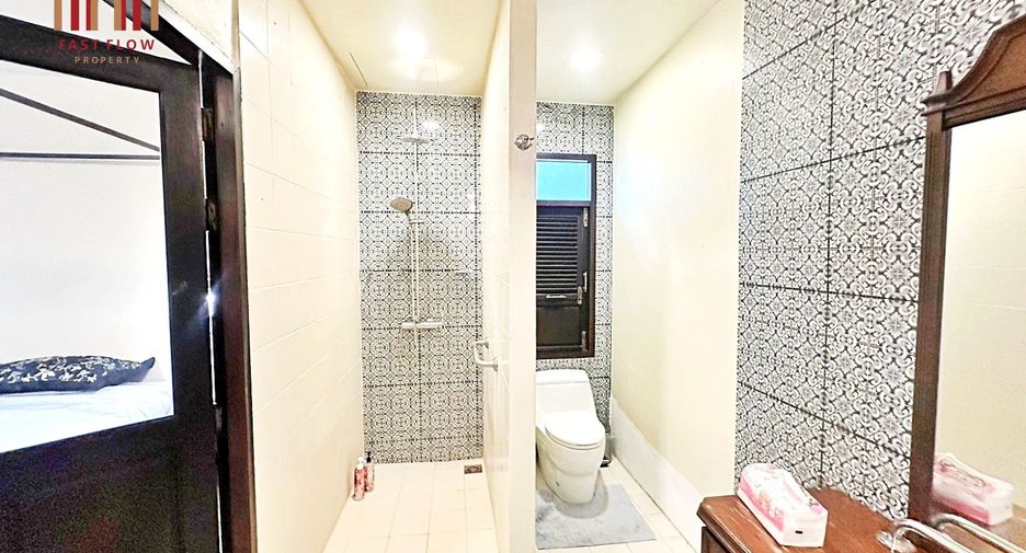 For sale 5 ベッドルーム house in Phra Pradaeng, Samut Prakan