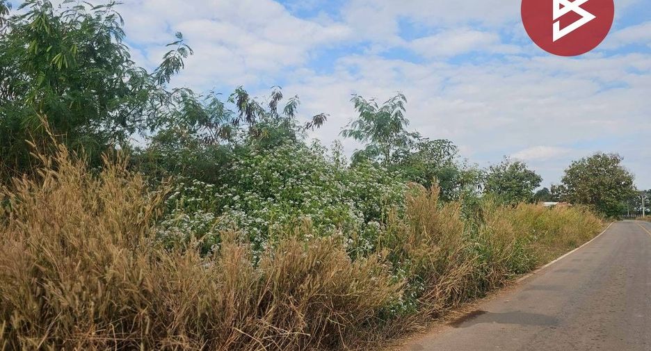 Terreno en venta en Khanu Woralaksaburi, Kamphaeng Phet