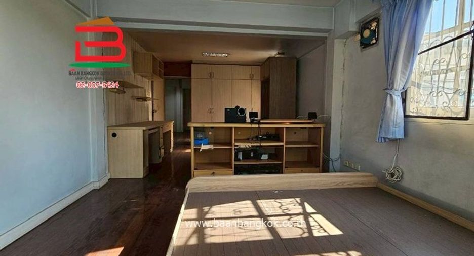 Casa en venta de 5 habitaciones en Bang Khun Thian, Bangkok