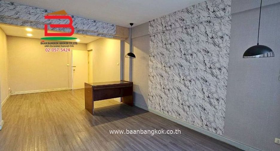 Casa en venta de 5 habitaciones en Bang Khun Thian, Bangkok