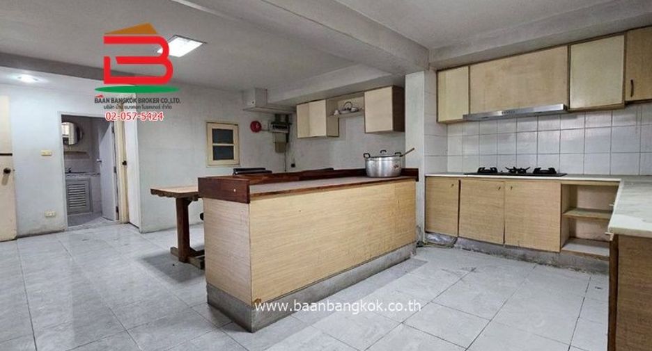 Casa en venta de 5 habitaciones en Bang Khun Thian, Bangkok