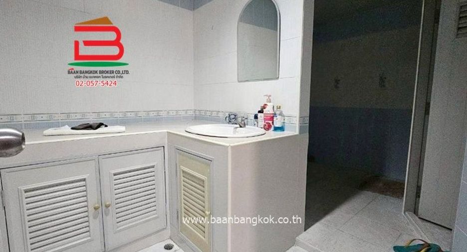 Casa en venta de 5 habitaciones en Bang Khun Thian, Bangkok