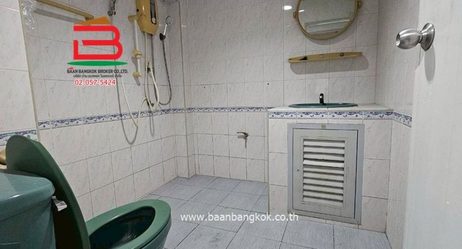 Casa en venta de 5 habitaciones en Bang Khun Thian, Bangkok