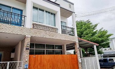For sale 2 bedrooms townhouse in Mueang Chiang Mai, Chiang Mai