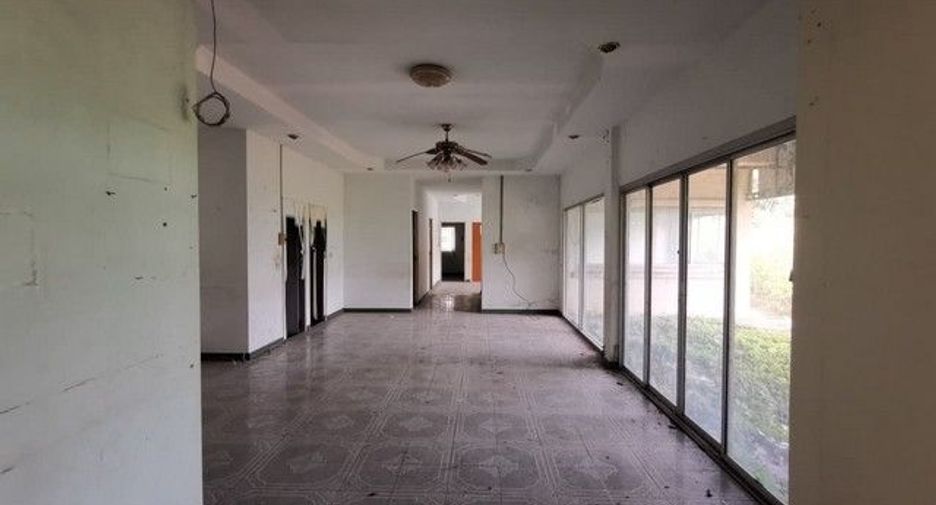 For sale 7 bedrooms house in Nong Han, Udon Thani