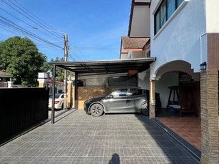 Casa en alquiler de 3 habitaciones en Thanyaburi, Pathum Thani