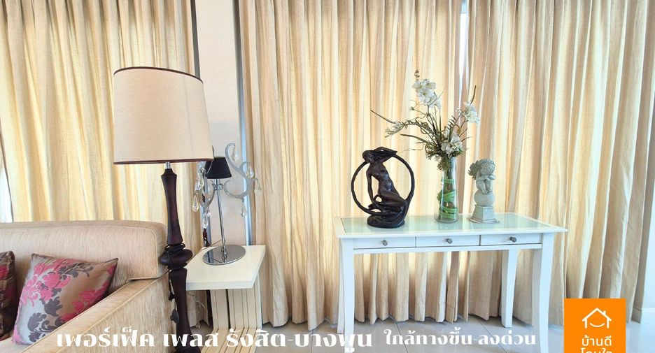 For sale 3 bedrooms house in Mueang Pathum Thani, Pathum Thani