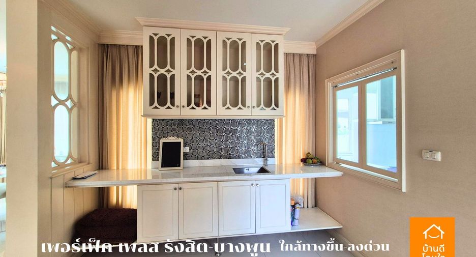 For sale 3 bedrooms house in Mueang Pathum Thani, Pathum Thani