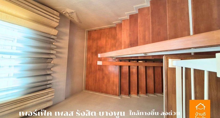 For sale 3 bedrooms house in Mueang Pathum Thani, Pathum Thani