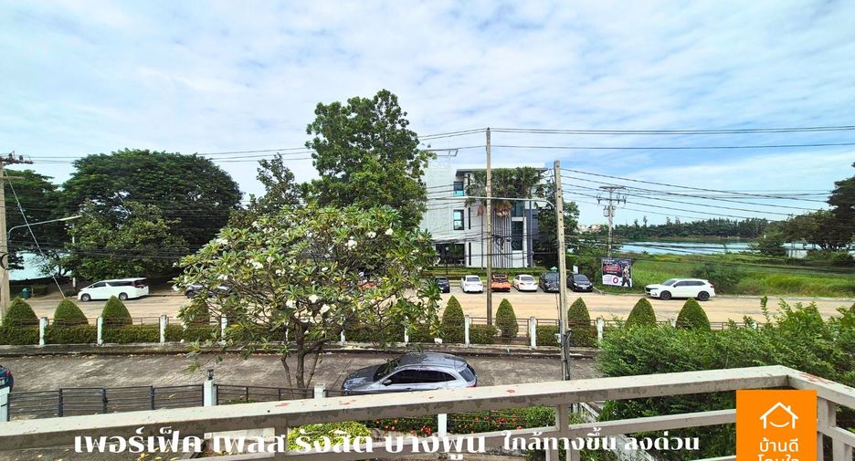 For sale 3 bedrooms house in Mueang Pathum Thani, Pathum Thani