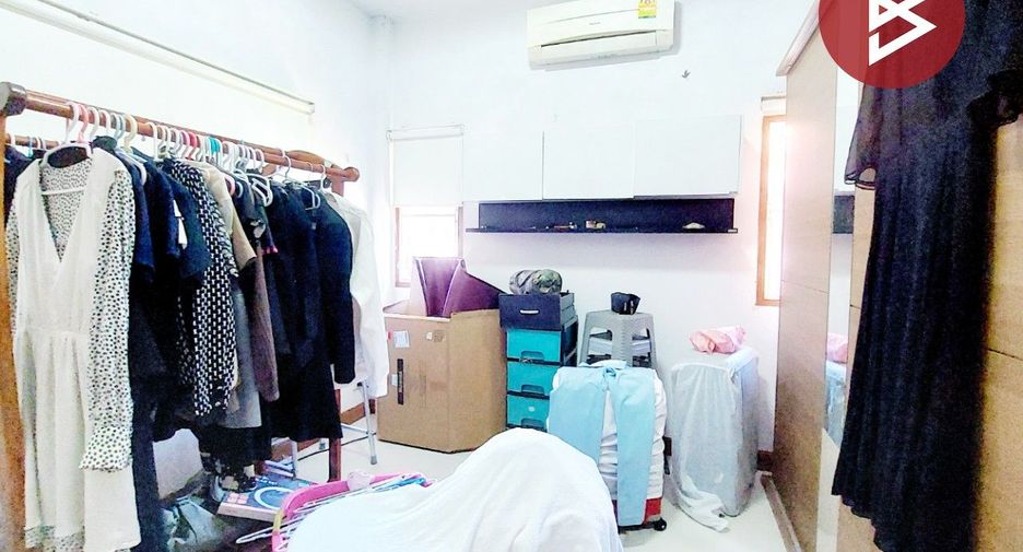 For sale 2 bedrooms house in Ban Phue, Udon Thani