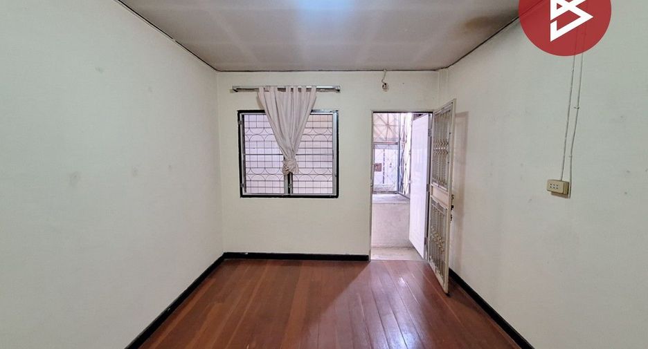 For sale 2 bedrooms townhouse in Sai Mai, Bangkok