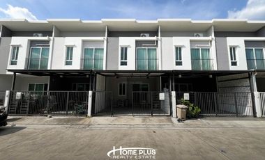 For sale 3 ベッドルーム townhouse in Sam Phran, Nakhon Pathom