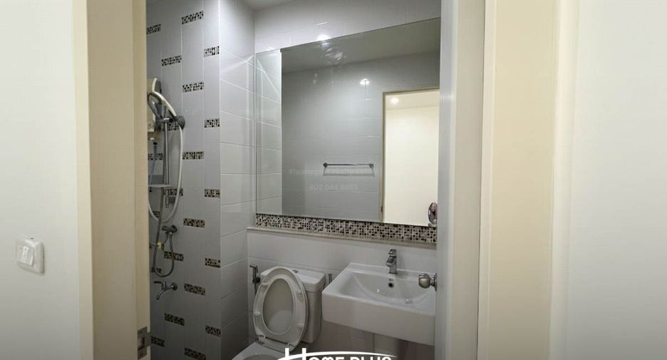 Casa adosada en venta de 3 habitaciones en Sam Phran, Nakhon Pathom