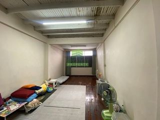 For sale 3 bedrooms retail Space in Phra Khanong, Bangkok