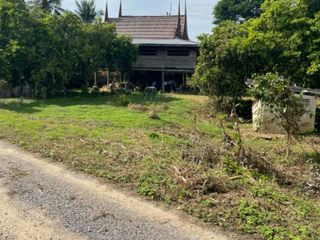 For sale land in Ban Lat, Phetchaburi
