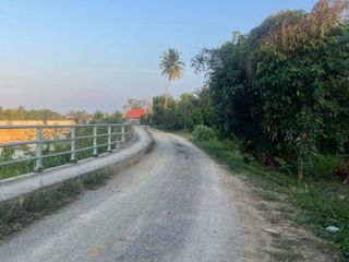 For sale land in Ban Lat, Phetchaburi