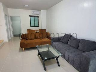Reihenhaus zur Miete mit 3 Zimmer in Wang Thonglang, Bangkok