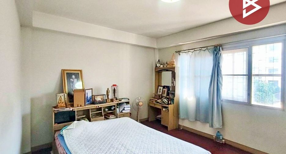 Casa adosada en venta de 4 habitaciones en Bang Na, Bangkok