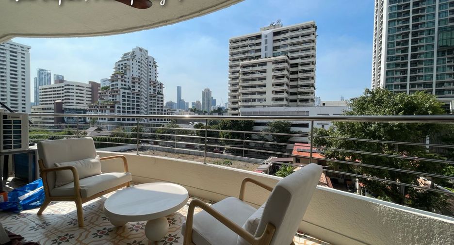 À vendre 4 chambres condo à Watthana, Bangkok