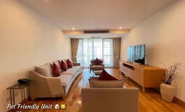 For rent 3 bedrooms apartment in Khlong Toei, Bangkok