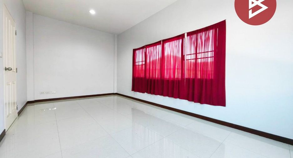 À vendre 2 chambres maison de ville à Nong Chok, Bangkok