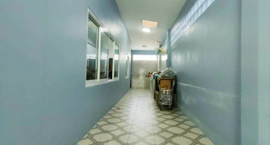 À vendre 2 chambres maison de ville à Nong Chok, Bangkok