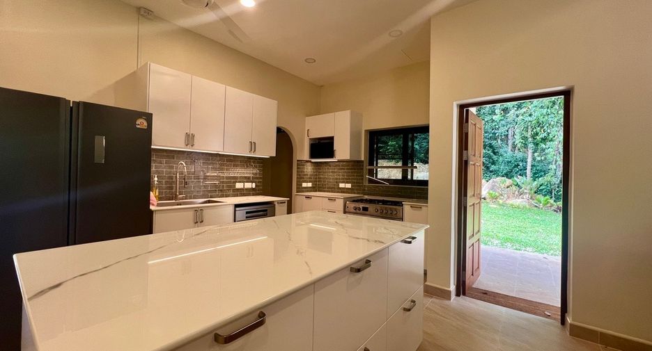 Villa zur Miete und zum Kauf mit 4 Zimmer in Mueang Krabi, Krabi
