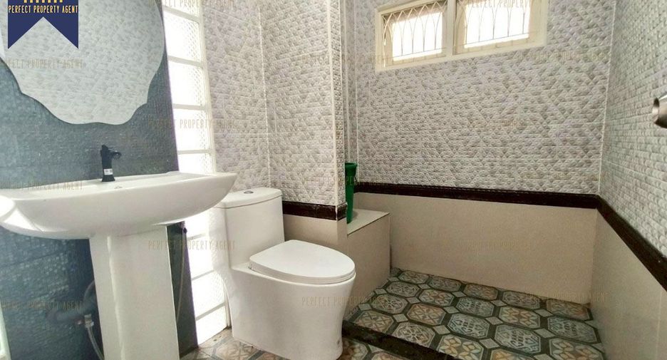 For sale 5 bedrooms house in Min Buri, Bangkok