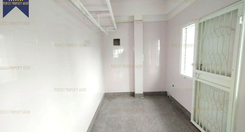 For sale 5 bedrooms house in Min Buri, Bangkok