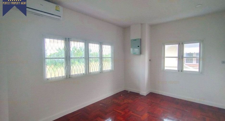 For sale 5 bedrooms house in Min Buri, Bangkok