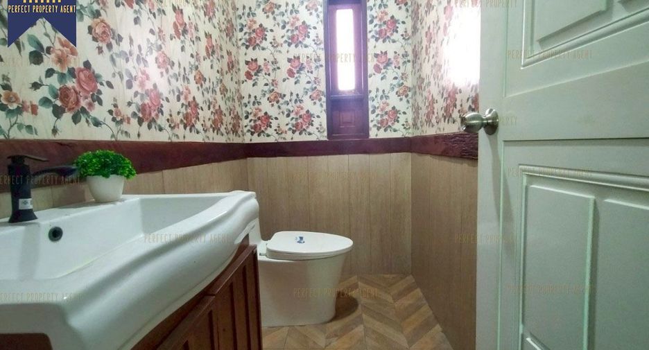 For sale 5 bedrooms house in Min Buri, Bangkok