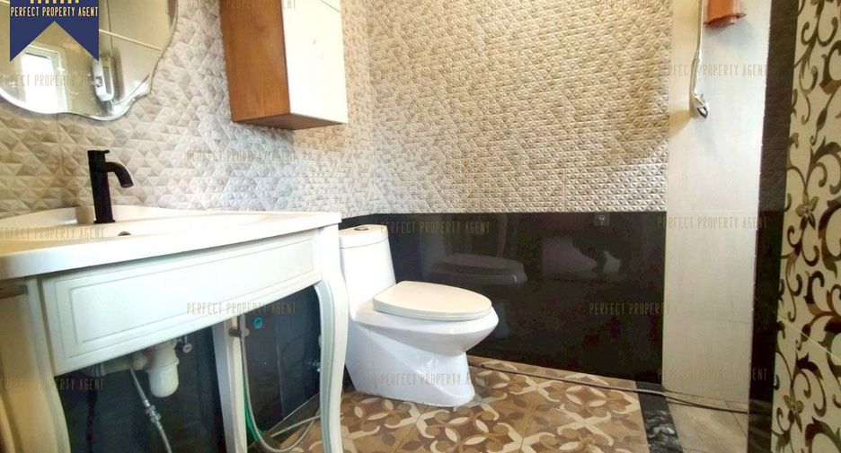For sale 5 bedrooms house in Min Buri, Bangkok