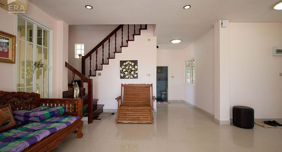For sale 3 ベッドルーム house in Mueang Rayong, Rayong