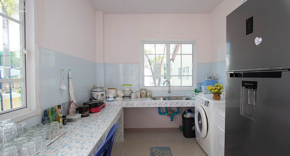 For sale 3 ベッドルーム house in Mueang Rayong, Rayong