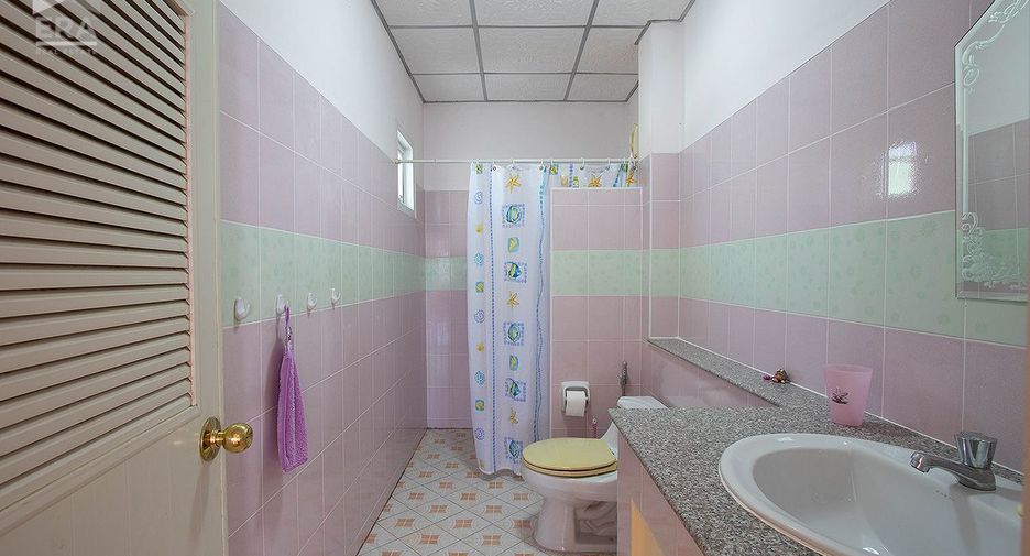 For sale 3 ベッドルーム house in Mueang Rayong, Rayong