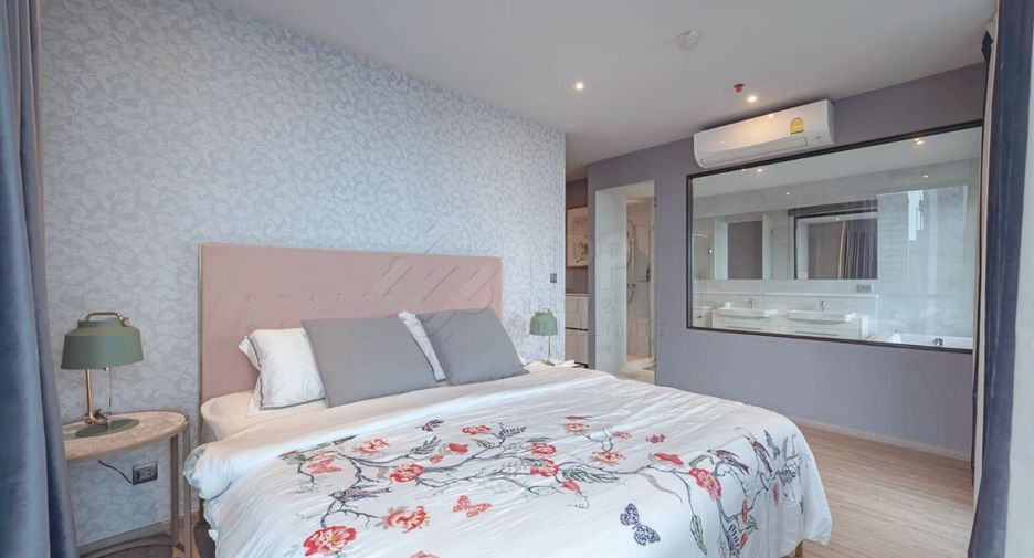 Condo en alquiler y en venta de 3 habitaciones en Watthana, Bangkok