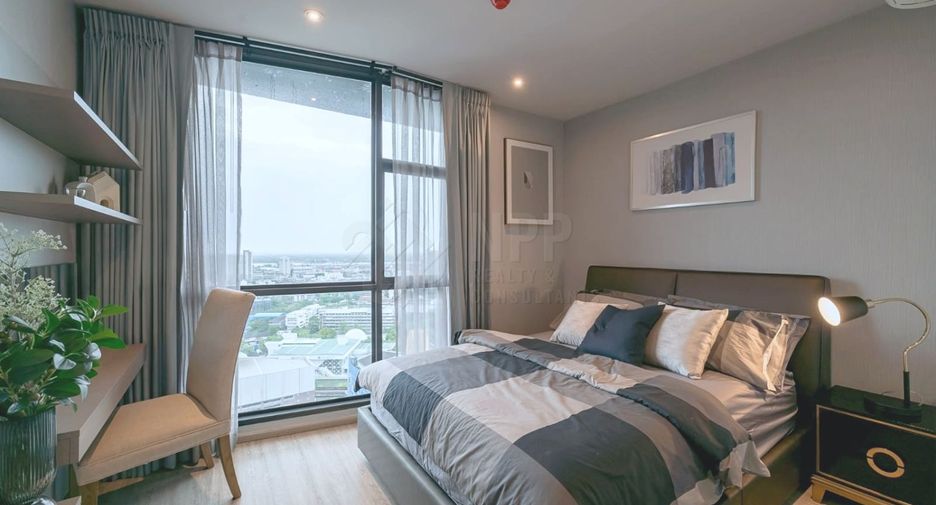 Condo en alquiler y en venta de 3 habitaciones en Watthana, Bangkok