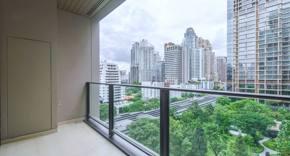 For rent and for sale 2 bedrooms condo in Pathum Wan, Bangkok