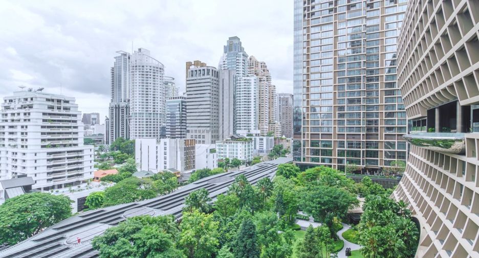For rent and for sale 2 bedrooms condo in Pathum Wan, Bangkok