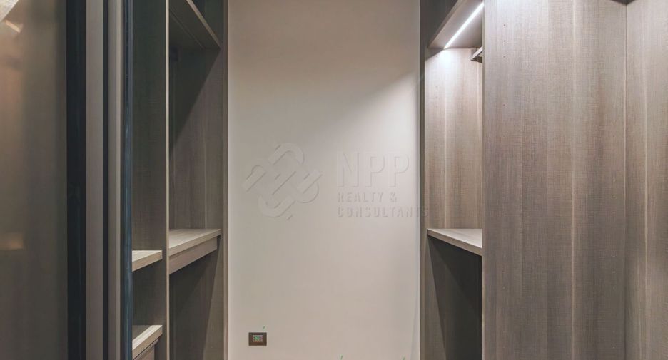 For rent and for sale 2 bedrooms condo in Pathum Wan, Bangkok
