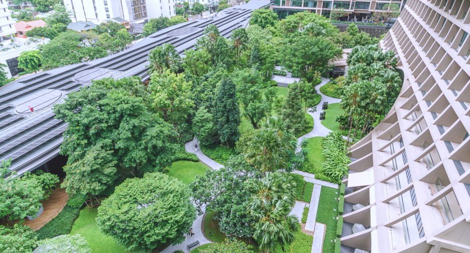For rent and for sale 2 bedrooms condo in Pathum Wan, Bangkok