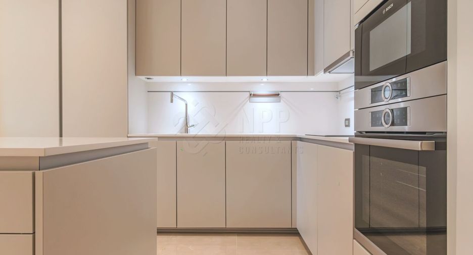 For rent and for sale 2 bedrooms condo in Pathum Wan, Bangkok